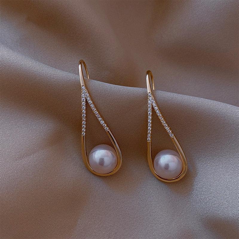 Rose Golden Pearl Earrings