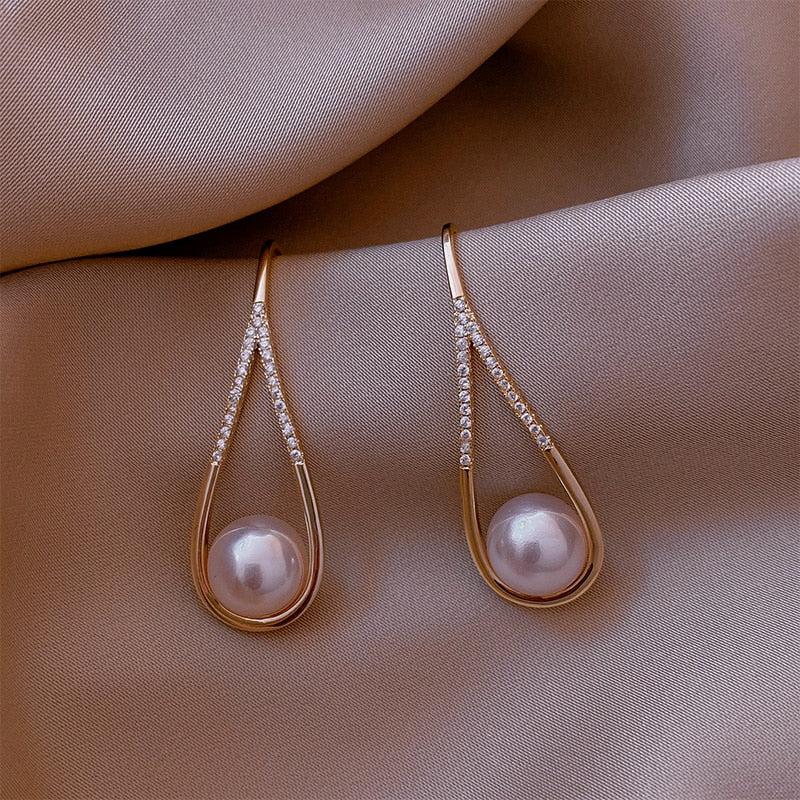 Rose Golden Pearl Earrings