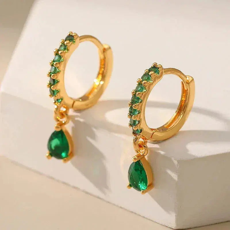Zirconia earrings with emerald
