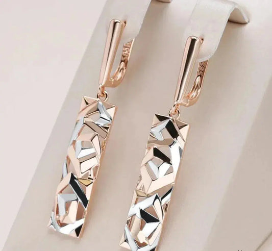 Elegant rectangular golden earrings