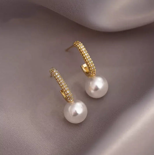 Elegant light golden pearl earrings